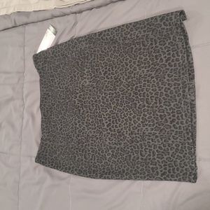 woman's leopard print pencil skirt
